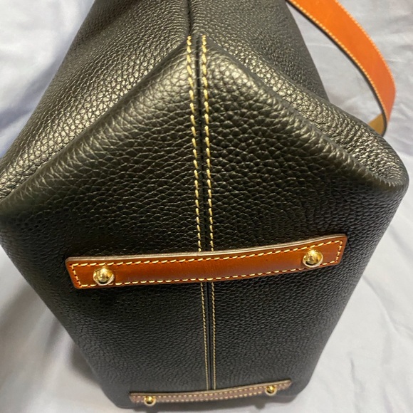 EUC Dooney & Bourke Pebble Grain Lg Black 30 Sac Hobo Shoulder Bag - Picture 5 of 12